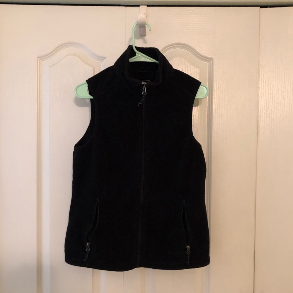 Last call! 🎉 LL Bean black fleece vest